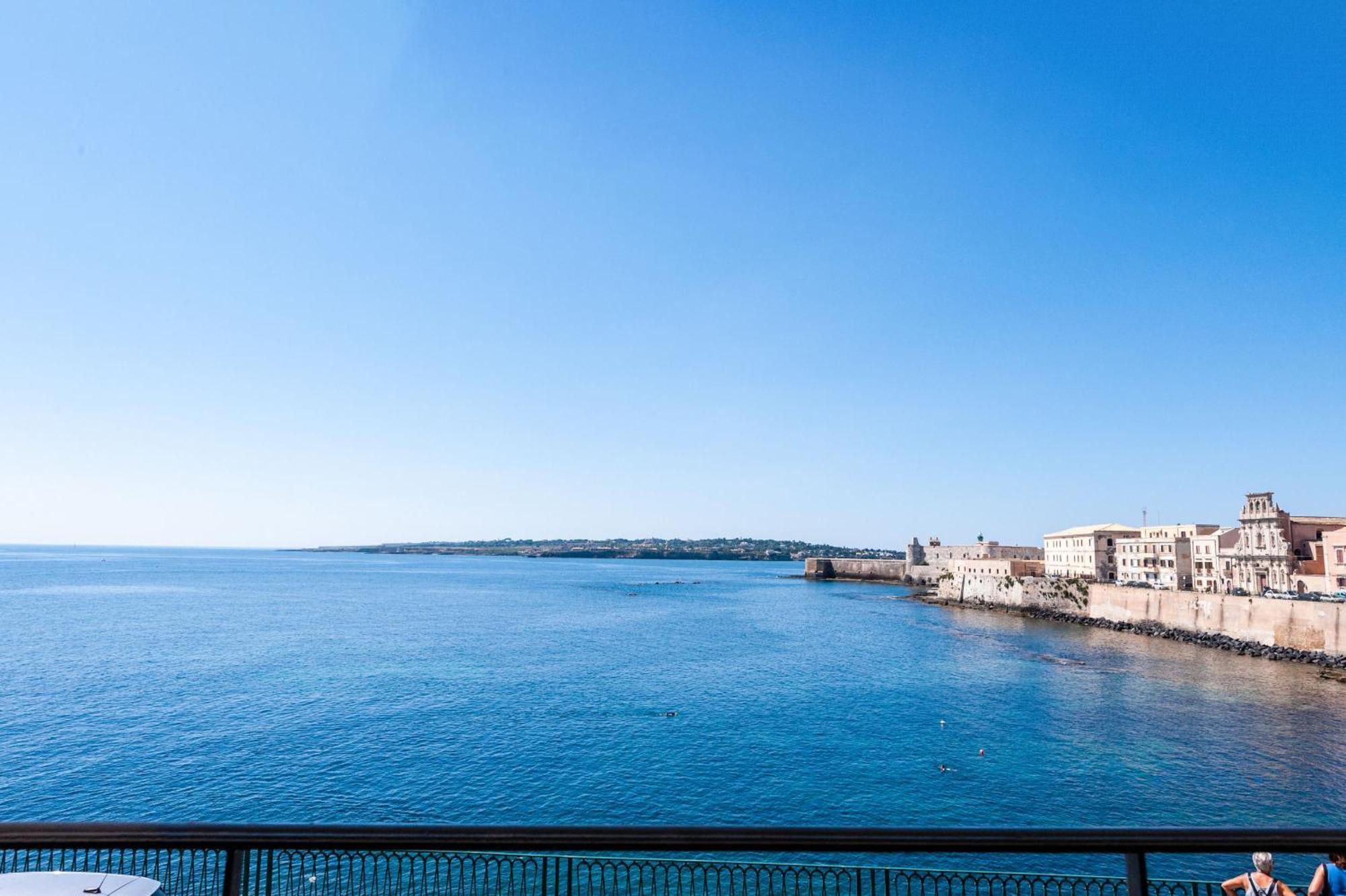 Una Finestra Su Cala Rossa By Wonderful Italy Syrakusa Exteriör bild